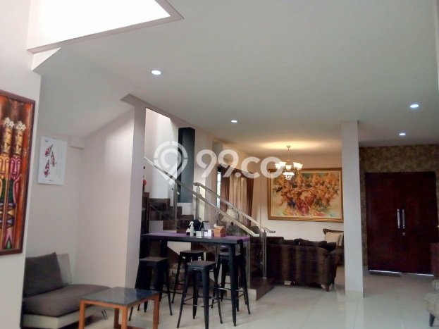 Rumah Elit Modern Siap Huni di Meruya Jakarta Barat Rumah Elit Modern Siap Huni di Meruya Jakarta Barat