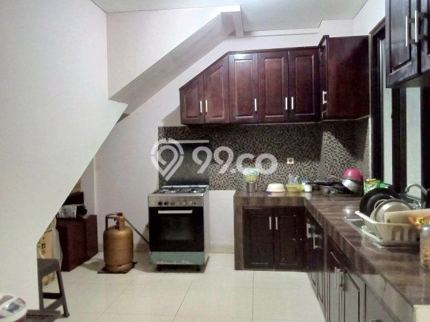 Rumah Elit Modern Siap Huni di Meruya Jakarta Barat Rumah Elit Modern Siap Huni di Meruya Jakarta Barat