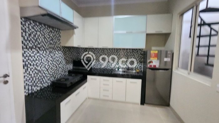 Dijual Rumah Mewah Elegan Dengan View Cantik di Gading Serpong, Tangerang Dijual Rumah Mewah Elegan Dengan View Cantik di Gading Serpong, Tangerang