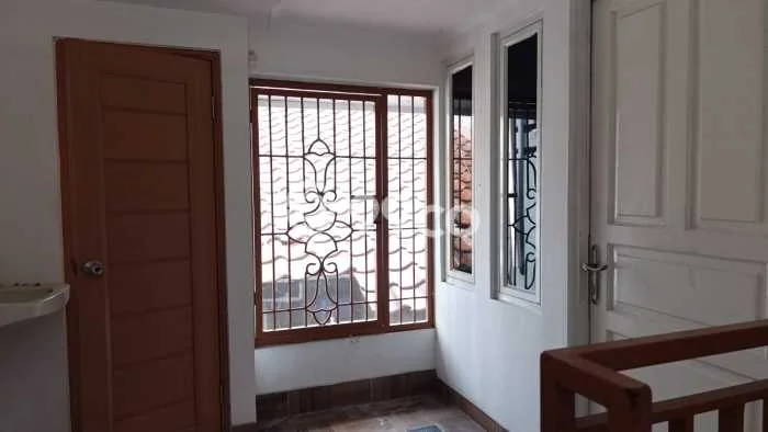 Rumah Disewakan Jakarta Barat LT 144m2 LB 150m2 Area Joglo Rumah Disewakan Jakarta Barat LT 144m2 LB 150m2 Area Joglo