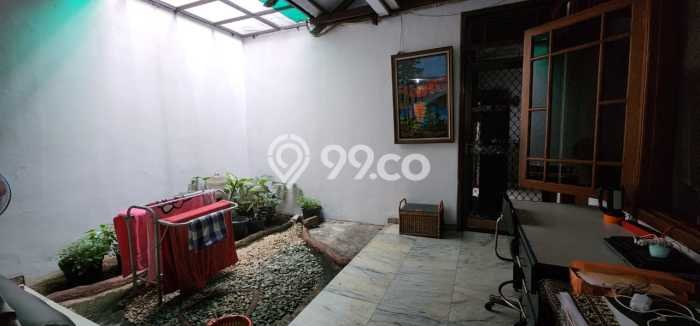 Hunian Mewah LB 400m2 Siap Pakai Desain Elegan di Joglo, Jakarta Barat Hunian Mewah LB 400m2 Siap Pakai Desain Elegan di Joglo, Jakarta Barat