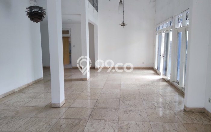 UNIT SPESIAL! Rumah di Cilandak, 4 KM, Dekat Pusat Kota, LT 463m2m² Bangunan 600m2m² UNIT SPESIAL! Rumah di Cilandak, 4 KM, Dekat Pusat Kota, LT 463m2m² Bangunan 600m2m²