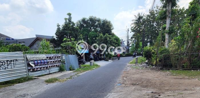 Jual Tanah Lokasi Prima Kawasan Maguwoharjo, Luas 130m², Area Nyaman Jual Tanah Lokasi Prima Kawasan Maguwoharjo, Luas 130m², Area Nyaman