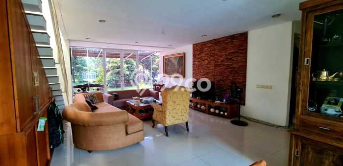 Rumah Elit Modern Tanpa Renovasi di Lebak Bulus Jakarta Selatan Rumah Elit Modern Tanpa Renovasi di Lebak Bulus Jakarta Selatan