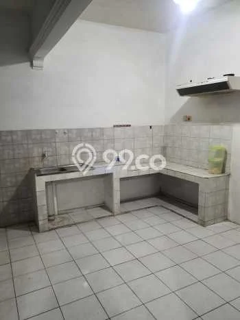 Rumah sewa siap huni 3 Kamar Tidur di Tanjung Duren, Jakarta Barat Rumah sewa siap huni 3 Kamar Tidur di Tanjung Duren, Jakarta Barat