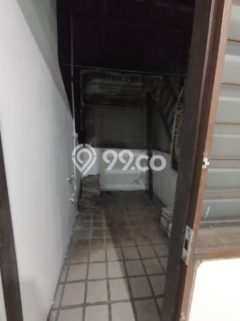 Disewakan! Rumah 2 Kamar Tidur &
2 Kamar Mandi di Duta Garden, Tangerang Disewakan! Rumah 2 Kamar Tidur &
2 Kamar Mandi di Duta Garden, Tangerang