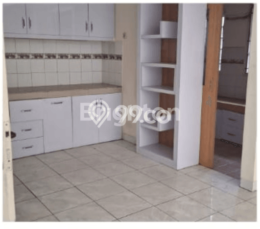 Rumah di Cibubur, 3 KM, Pemandangan Indah, Luas 200m² Bangunan 300m² Rumah di Cibubur, 3 KM, Pemandangan Indah, Luas 200m² Bangunan 300m²