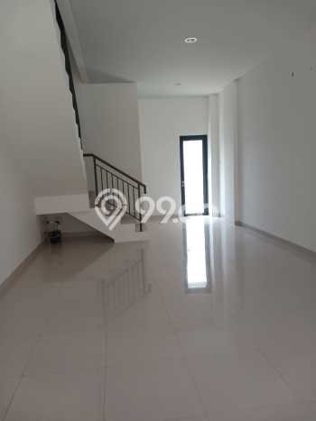 Unit Ruko Disewakan di BSD City di Area Ramai & Strategis Unit Ruko Disewakan di BSD City di Area Ramai & Strategis