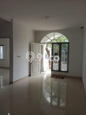 Rumah Strategis area Gading Serpong, Akses ke Gading Serpong, Tangerang, Tangerang - LT 216m² Rumah Strategis area Gading Serpong, Akses ke Gading Serpong, Tangerang, Tangerang - LT 216m²