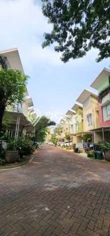Kesempatan Emas Memiliki Rumah LT 60m² / LB 48m² di Kawasan Komersial Gading Serpong, Tangerang Kesempatan Emas Memiliki Rumah LT 60m² / LB 48m² di Kawasan Komersial Gading Serpong, Tangerang