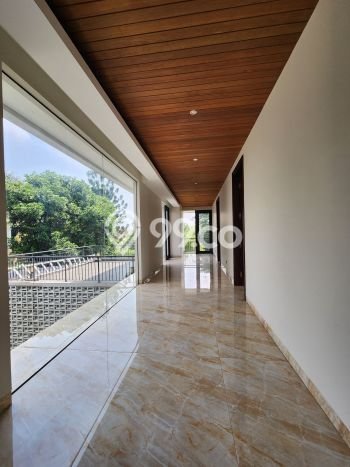 Jual Rumah Mewah Megah Dengan View Eksklusif di BSD City, Tangerang Jual Rumah Mewah Megah Dengan View Eksklusif di BSD City, Tangerang