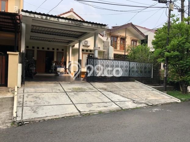 Ready to Use! Premium House LT 213m2 Desain Elegan di Bintaro Ready to Use! Premium House LT 213m2 Desain Elegan di Bintaro