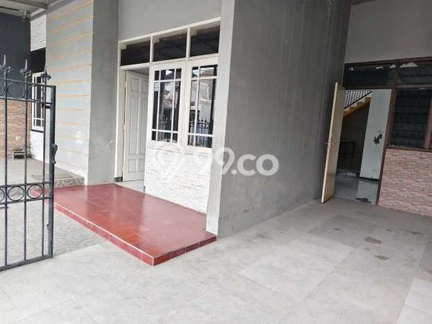 Disewakan Rumah Konsep Minimalis di Rungkut Surabaya dengan 3 KT Disewakan Rumah Konsep Minimalis di Rungkut Surabaya dengan 3 KT