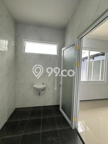 DIJUAL CEPAT! Rumah Modern area , Surabaya, Luas 242m2m² Bangunan 170m2m² Bisa Nego! DIJUAL CEPAT! Rumah Modern area , Surabaya, Luas 242m2m² Bangunan 170m2m² Bisa Nego!