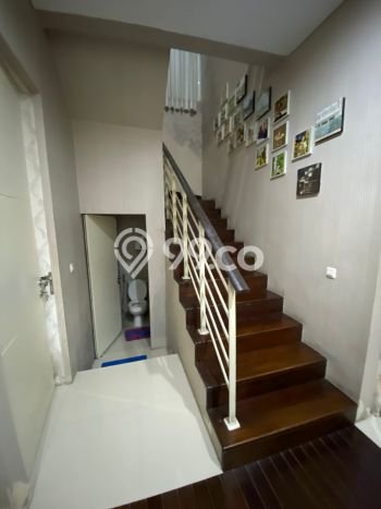Rumah Luxury Modern Tanpa Renovasi di Lidah Kulon Surabaya Rumah Luxury Modern Tanpa Renovasi di Lidah Kulon Surabaya