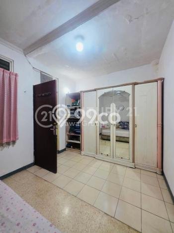 For Sale Hunian Rumah Nyaman 4 Kamar di Jelambar, Jakarta Barat For Sale Hunian Rumah Nyaman 4 Kamar di Jelambar, Jakarta Barat