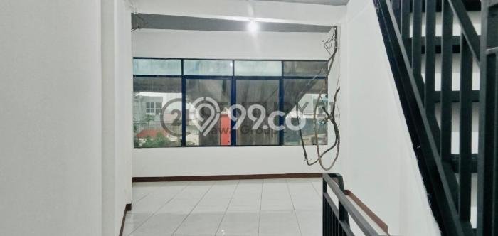 Untuk Dijual Ruko di Kebayoran Baru Jakarta Selatan LT 60m2 / LB 200m2 Untuk Dijual Ruko di Kebayoran Baru Jakarta Selatan LT 60m2 / LB 200m2