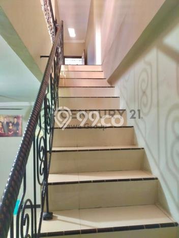 Ruko Dijual di Prime Area Jakarta Barat Luas 240m2 Ruko Dijual di Prime Area Jakarta Barat Luas 240m2