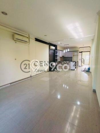 KAWASAN KOMERSIAL! Ruko Disewakan di Tanjung Duren, Luas 250m2m², Lokasi Strategis KAWASAN KOMERSIAL! Ruko Disewakan di Tanjung Duren, Luas 250m2m², Lokasi Strategis