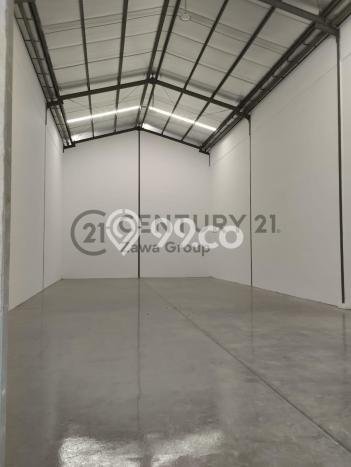 LOKASI SUPER STRATEGIS! Gudang di Dadap, Luas 208m2m², Kawasan Bisnis LOKASI SUPER STRATEGIS! Gudang di Dadap, Luas 208m2m², Kawasan Bisnis
