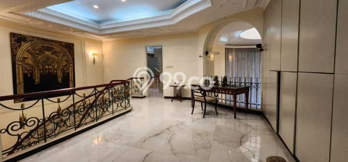 For Sale! Luxury House LT 476m2 Desain Modern di Kuningan For Sale! Luxury House LT 476m2 Desain Modern di Kuningan