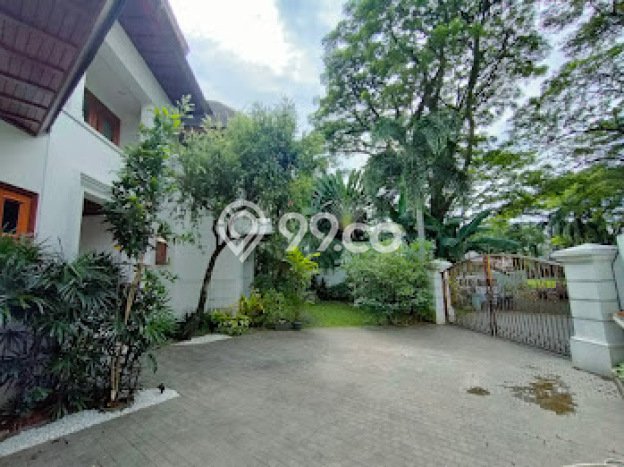 Rumah Mewah Akses Strategis di Tangerang Semi Furnished Rumah Mewah Akses Strategis di Tangerang Semi Furnished