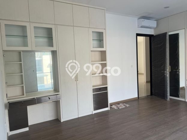 For Sale! Luxury House LT 240m2 Desain Modern di Pantai Indah Kapuk For Sale! Luxury House LT 240m2 Desain Modern di Pantai Indah Kapuk
