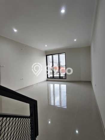 Ruko Premium Kawasan Jagakarsa, Luas 150m2m², Lokasi Jalan Utama Ruko Premium Kawasan Jagakarsa, Luas 150m2m², Lokasi Jalan Utama