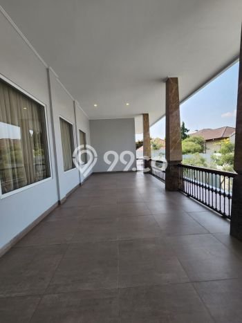 Rumah Mewah LB 1050m2 Siap Huni Desain Elegan di Kemang, Jakarta Selatan Rumah Mewah LB 1050m2 Siap Huni Desain Elegan di Kemang, Jakarta Selatan