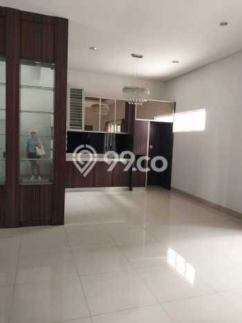 Disewakan Rumah Murah di Pantai Indah Kapuk Jakarta Utara dengan 6 KT Disewakan Rumah Murah di Pantai Indah Kapuk Jakarta Utara dengan 6 KT