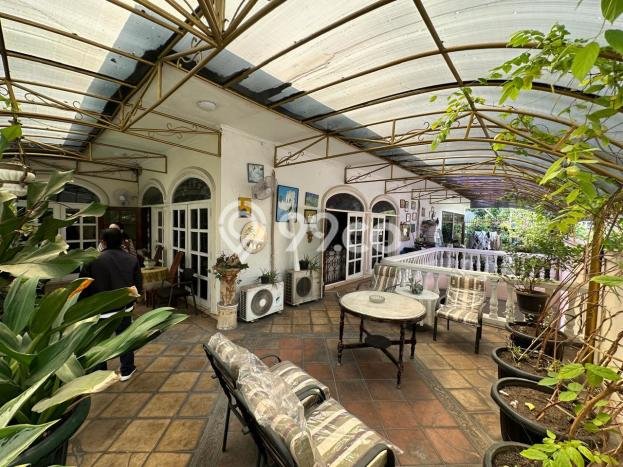 For Sale! Luxury House LT 1000m2 Desain Elegan di Cipete For Sale! Luxury House LT 1000m2 Desain Elegan di Cipete
