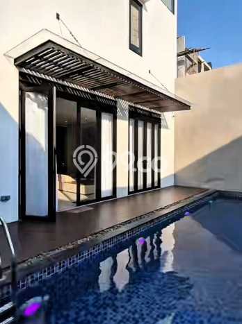 Dijual Rumah Luas Elegan Dengan View Eksklusif di Kemang, Jakarta Selatan Dijual Rumah Luas Elegan Dengan View Eksklusif di Kemang, Jakarta Selatan