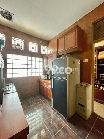 Rumah Elit Modern Tanpa Renovasi di Cipete Jakarta Selatan Rumah Elit Modern Tanpa Renovasi di Cipete Jakarta Selatan