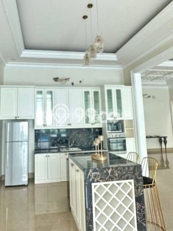 Rumah Mewah LB 1050m2 Siap Pakai Desain Elegan di Pondok Indah, Jakarta Selatan Rumah Mewah LB 1050m2 Siap Pakai Desain Elegan di Pondok Indah, Jakarta Selatan