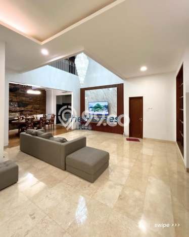Rumah Mewah LB 320m2 Siap Huni Desain Elegan di Pejaten, Jakarta Selatan Rumah Mewah LB 320m2 Siap Huni Desain Elegan di Pejaten, Jakarta Selatan
