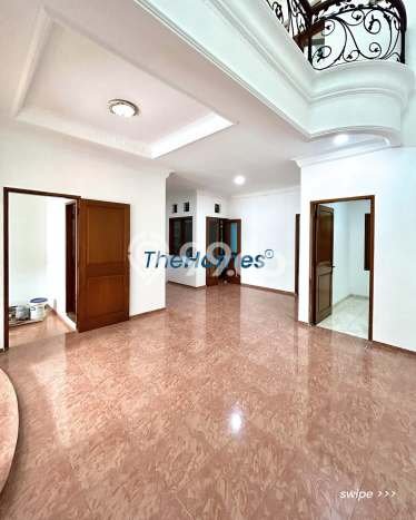 Ready to Use! Premium House LT 170m2 Desain Modern di Cawang Ready to Use! Premium House LT 170m2 Desain Modern di Cawang