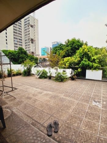 Siap Huni Hunian Elit 7 Kamar di Tebet Dekat ke Mana Saja Siap Huni Hunian Elit 7 Kamar di Tebet Dekat ke Mana Saja