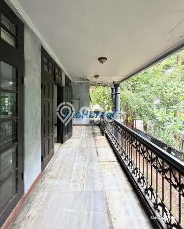 Dijual Rumah Mewah Elegan Dengan View Eksklusif di Pondok Indah, Jakarta Selatan Dijual Rumah Mewah Elegan Dengan View Eksklusif di Pondok Indah, Jakarta Selatan