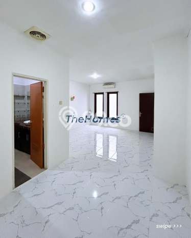 For Sale Rumah 5 Kamar Lokasi Ideal Bagus dan Strategis di Tebet For Sale Rumah 5 Kamar Lokasi Ideal Bagus dan Strategis di Tebet