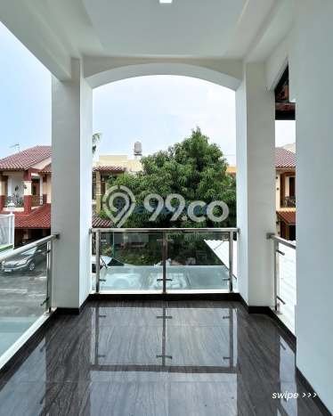 Rumah Luxury Modern Siap Huni di Pejaten Timur Jakarta Selatan Rumah Luxury Modern Siap Huni di Pejaten Timur Jakarta Selatan
