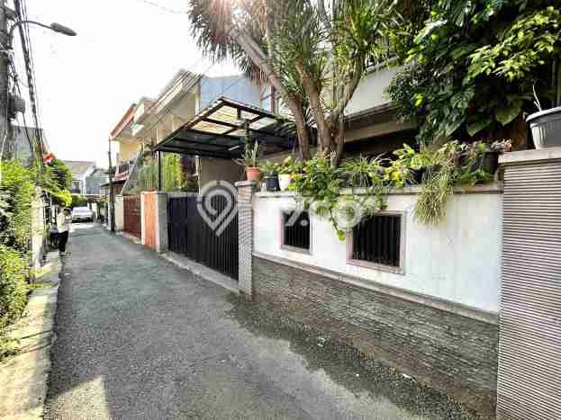 Rumah Mewah Dijual LT 145m2 di Tebet, Jakarta Selatan Rumah Mewah Dijual LT 145m2 di Tebet, Jakarta Selatan