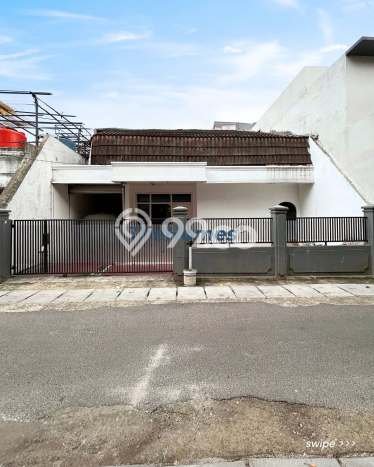 Rumah Nyaman 8 KT LB 150m2 Kondisi Bagus di Setiabudi Rumah Nyaman 8 KT LB 150m2 Kondisi Bagus di Setiabudi