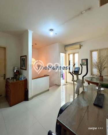 Hunian Cantik Modern Lb 150m2 di Tebet, Jakarta Selatan Hunian Cantik Modern Lb 150m2 di Tebet, Jakarta Selatan