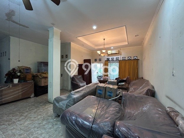 Hunian Eksklusif Dijual LT 240m2 di Tebet, Jakarta Selatan Hunian Eksklusif Dijual LT 240m2 di Tebet, Jakarta Selatan