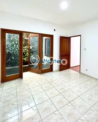 Ready to Use! Premium House LT 170m2 Desain Modern di Cawang Ready to Use! Premium House LT 170m2 Desain Modern di Cawang