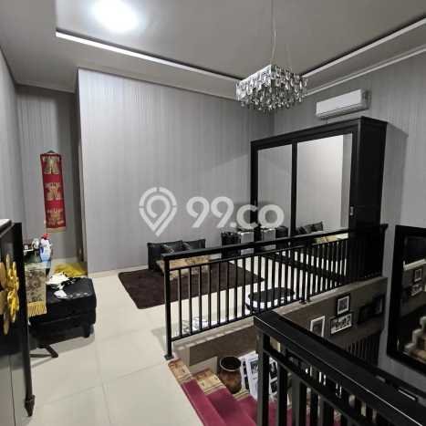 Dijual Hunian Rumah Terawat 4 KT di Meruya, Jakarta Barat Dijual Hunian Rumah Terawat 4 KT di Meruya, Jakarta Barat