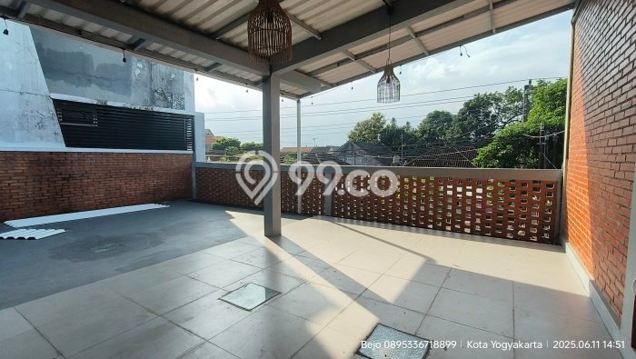 Unit Komersial Disewa Lokasi Pakualaman, Yogyakarta Spesifikasi Luas Bangunan 250m2 Unit Komersial Disewa Lokasi Pakualaman, Yogyakarta Spesifikasi Luas Bangunan 250m2