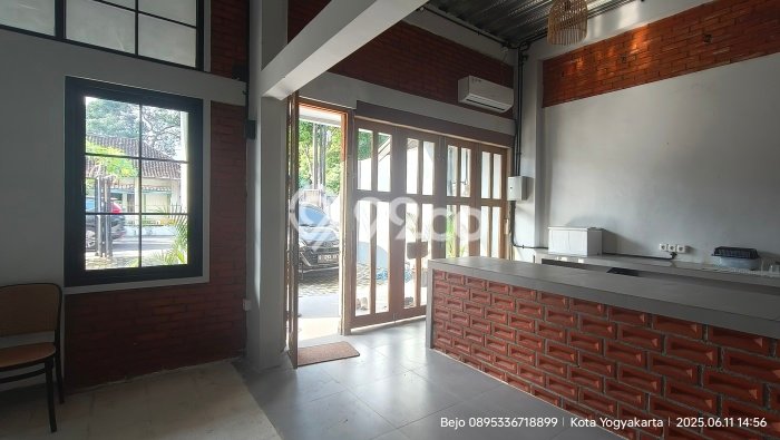 Unit Komersial Disewa Lokasi Pakualaman, Yogyakarta Spesifikasi Luas Bangunan 250m2 Unit Komersial Disewa Lokasi Pakualaman, Yogyakarta Spesifikasi Luas Bangunan 250m2