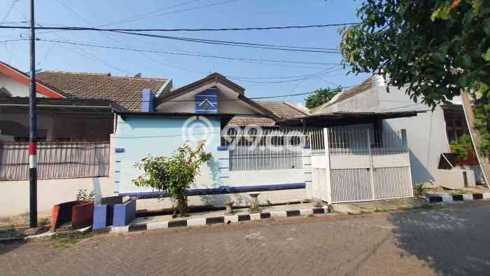 Dijual Cepat Rumah LT 135m² / LB 125m² di Lokasi Strategis Wiyung, Surabaya Dijual Cepat Rumah LT 135m² / LB 125m² di Lokasi Strategis Wiyung, Surabaya