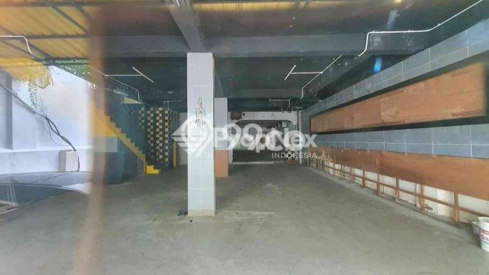 Disewakan Ruko di Kawasan Ramai Mayjen Sungkono Luas 500m2 Disewakan Ruko di Kawasan Ramai Mayjen Sungkono Luas 500m2